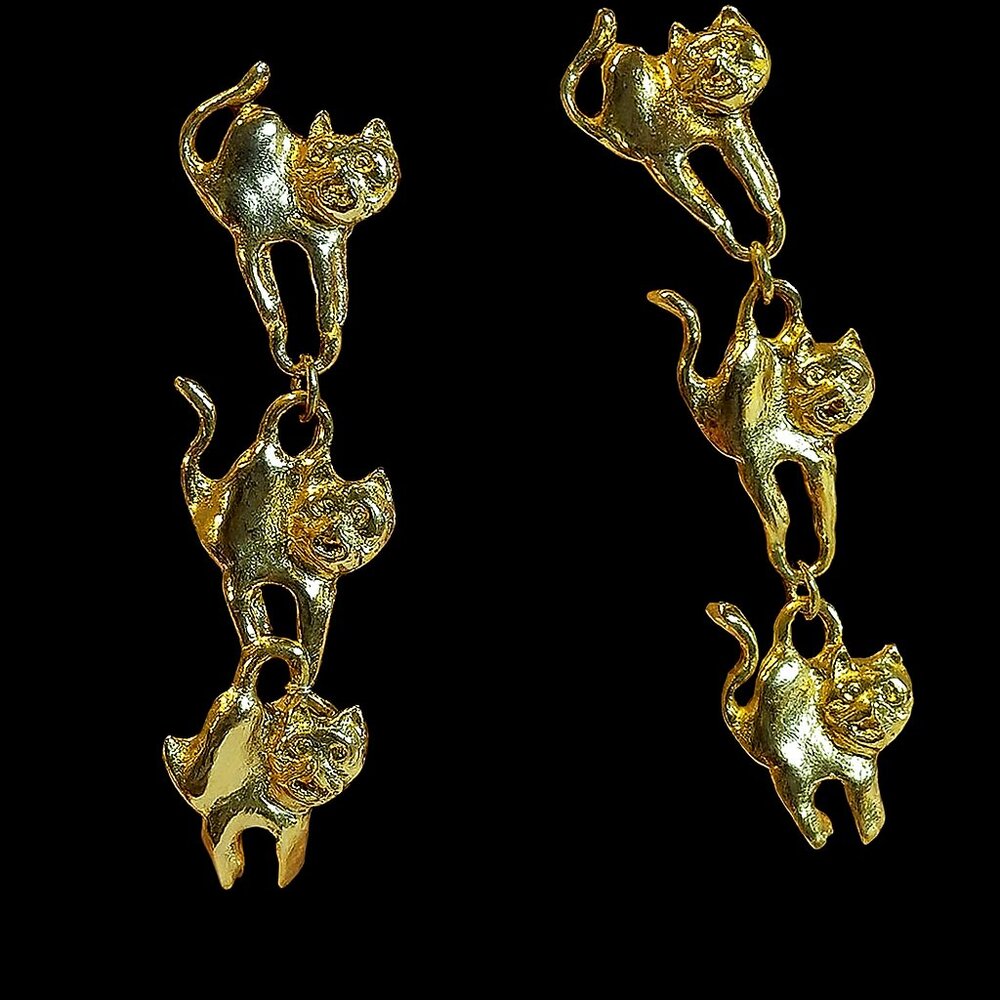 Vintage Gold Tone Cat‎ Lovers Dream Post Dangle Earrings
